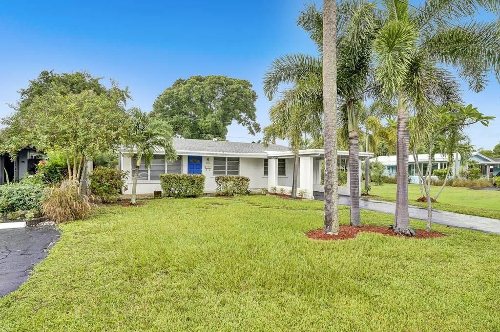 Photo of 916 NE 18th Street, Fort Lauderdale, FL 33305 (MLS # F10551971)