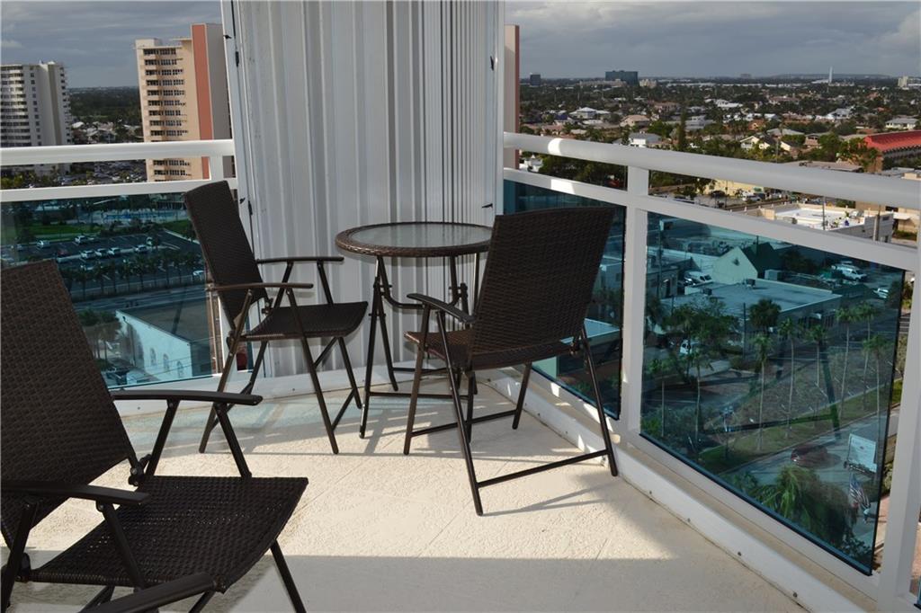 THE COMMODORE - Residential