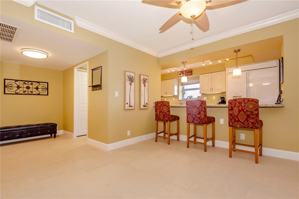 THE COMMODORE - Residential