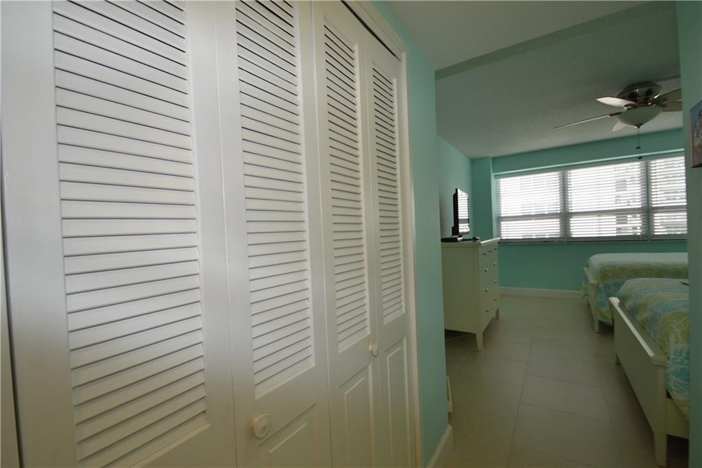 THE COMMODORE - Residential