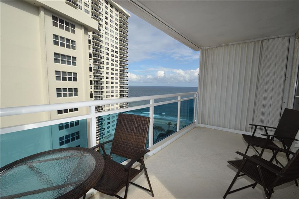 THE COMMODORE - Residential