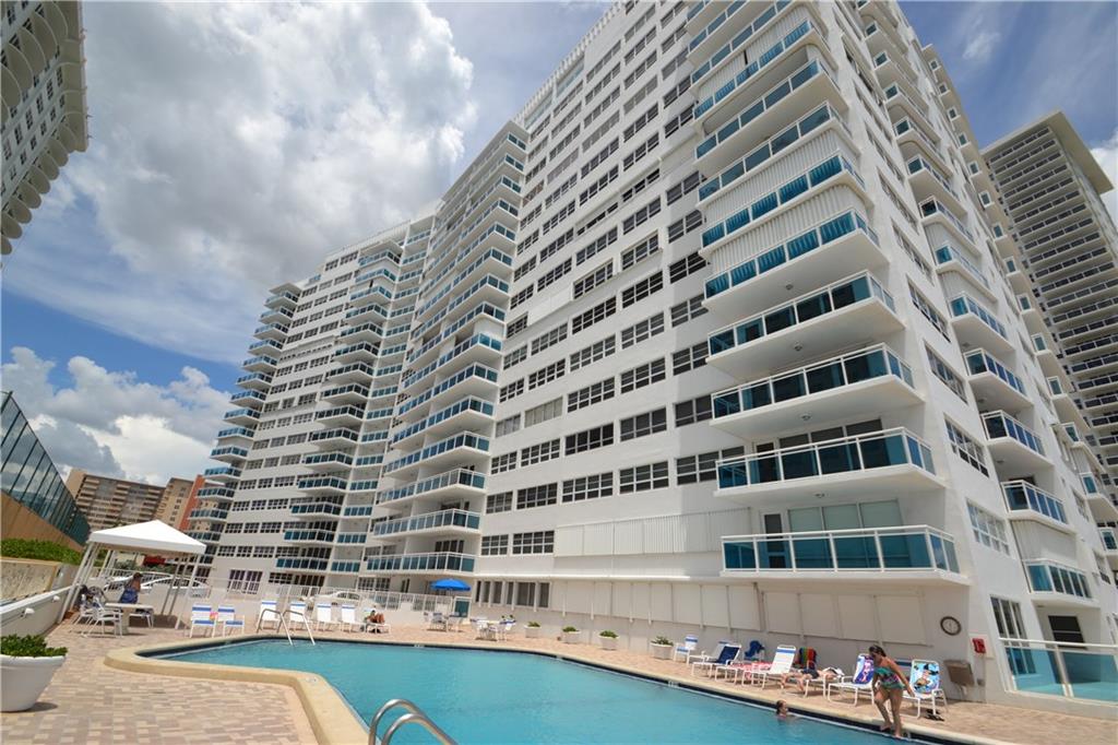THE COMMODORE - Residential