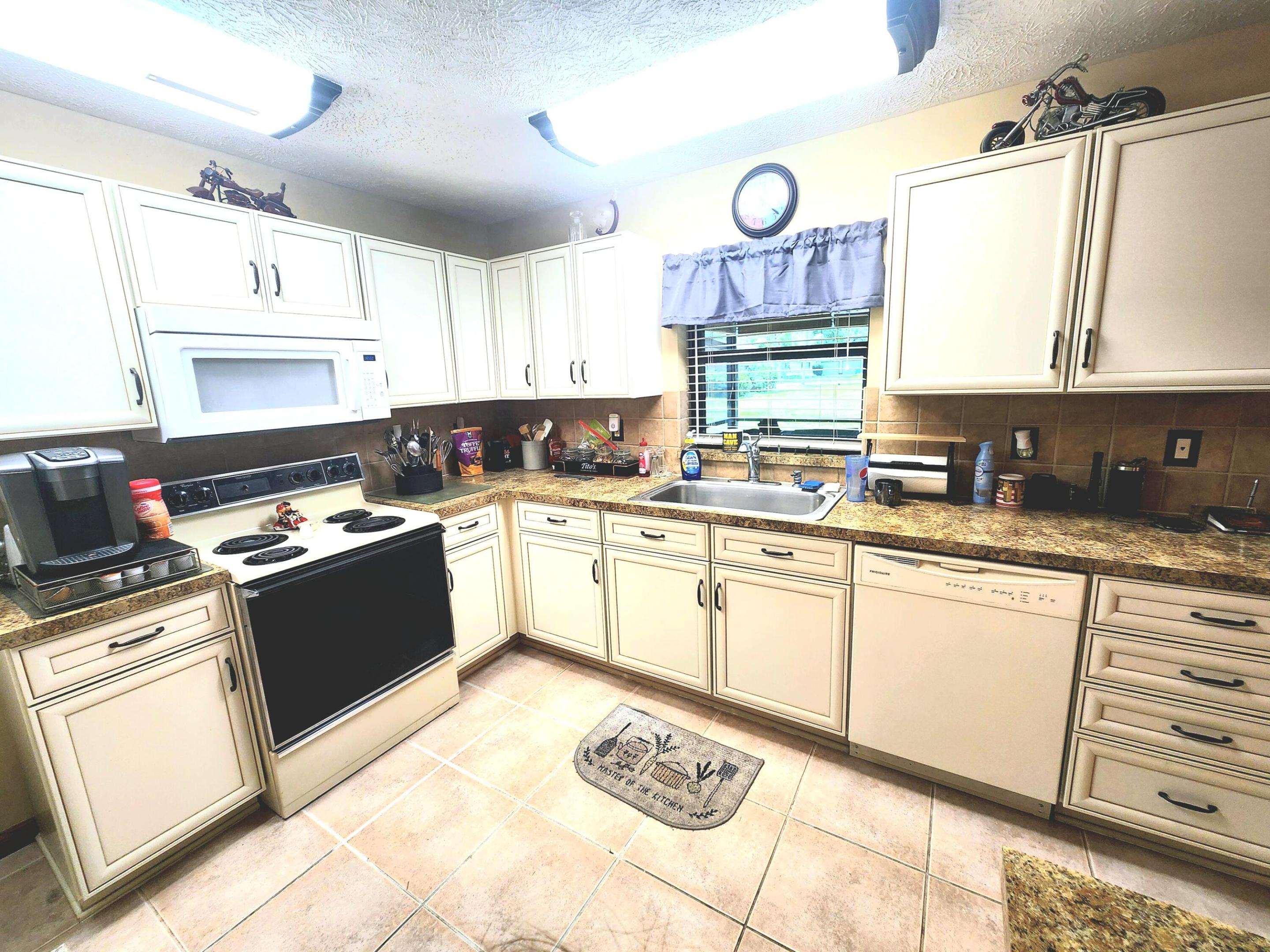 LAKEWOOD PARK UNIT 10 - Residential