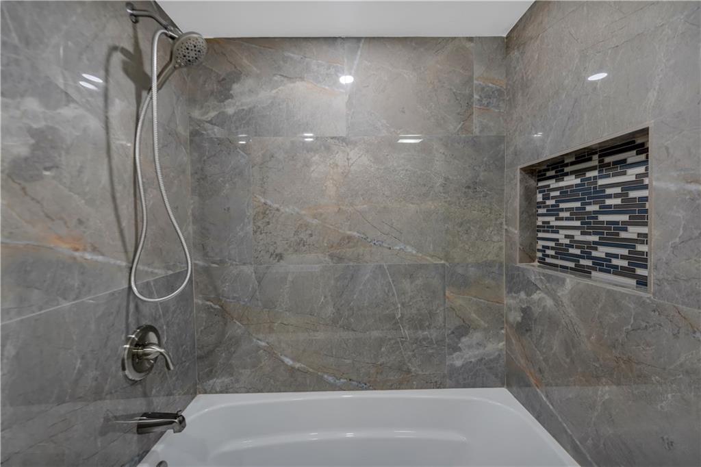 7080 Environ BLVD 522