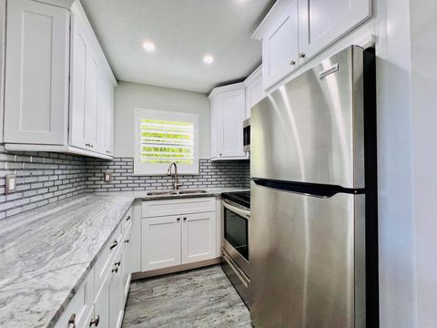126 Sheffield F West Palm Beach FL 33417
