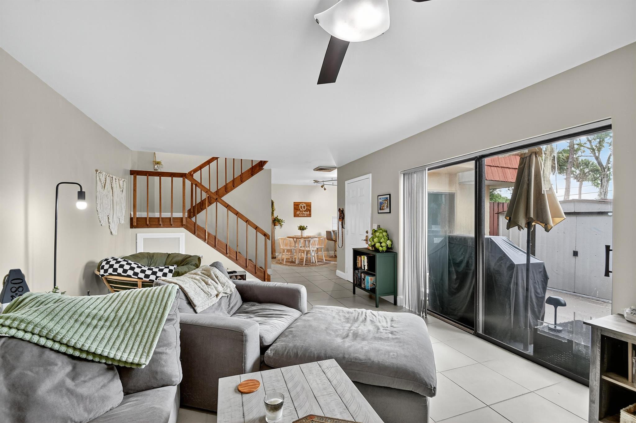 LAKESIDE - Residential