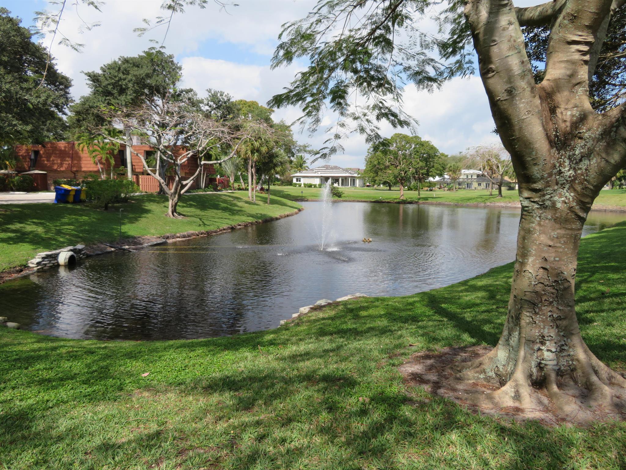 LAKESIDE - Residential