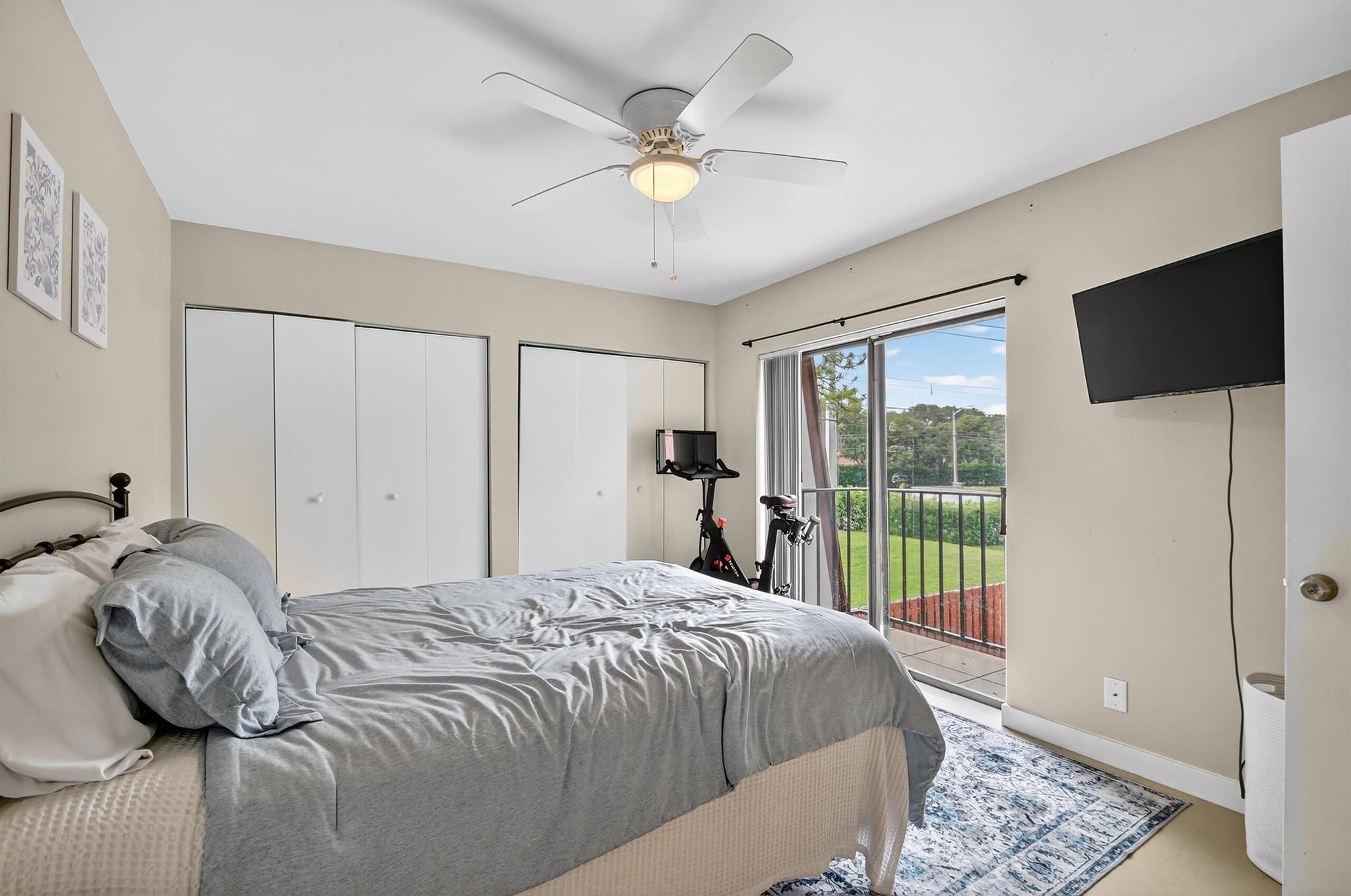LAKESIDE - Residential