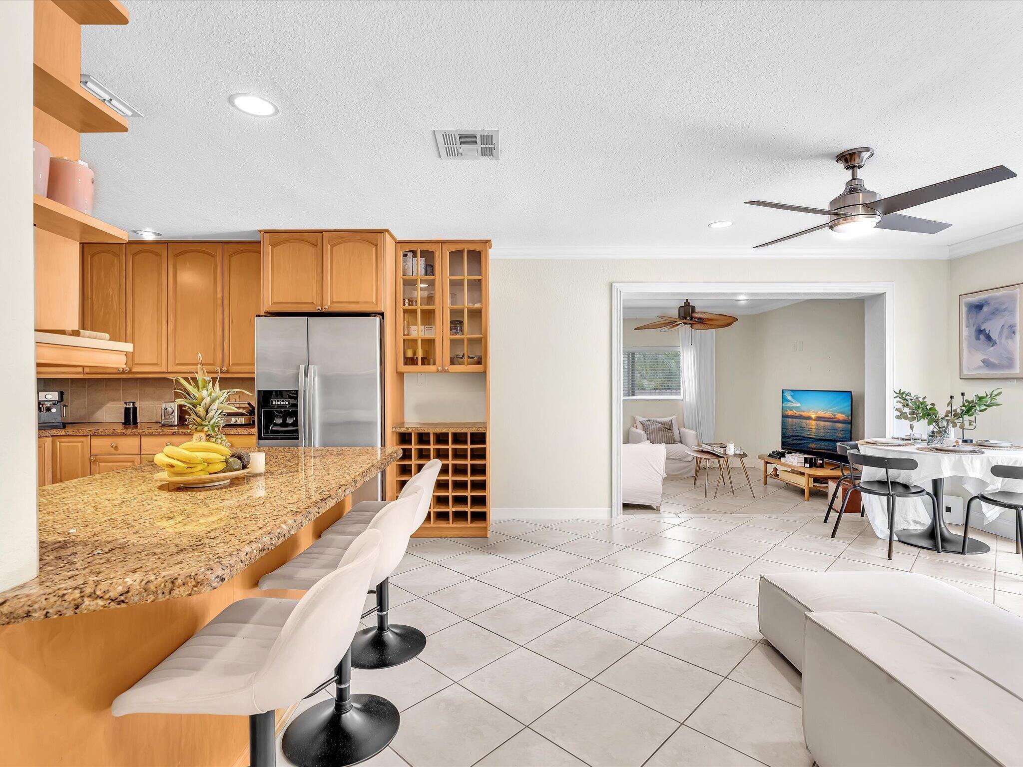 11 FOREST HILLS Lane