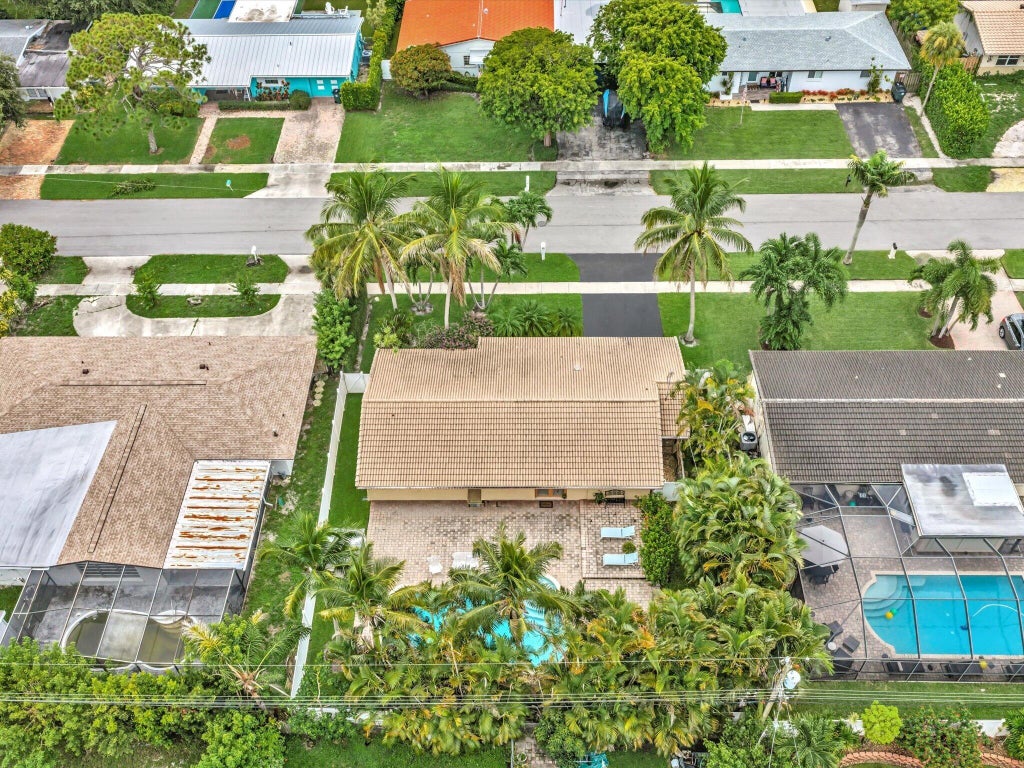 Photo of 11 FOREST HILLS Lane, Boca Raton, FL 33431 (MLS # B26060826)
