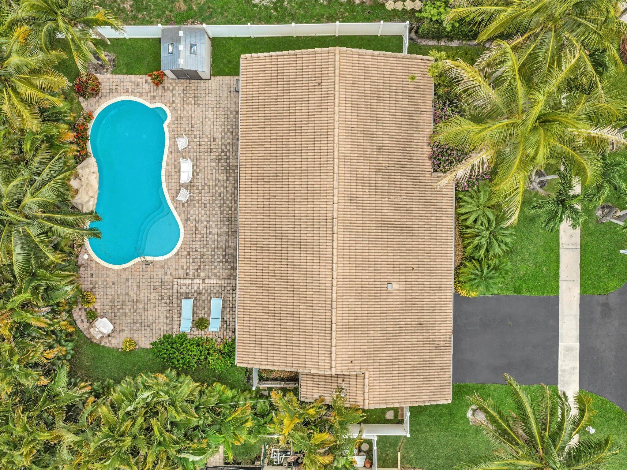 11 FOREST HILLS Lane