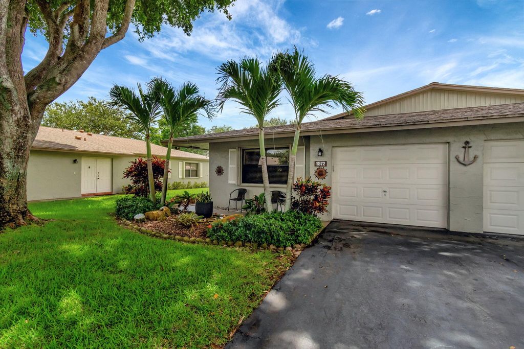 Photo of 1572 Palmland Drive, Boynton Beach, FL 33436 (MLS # R11006808)