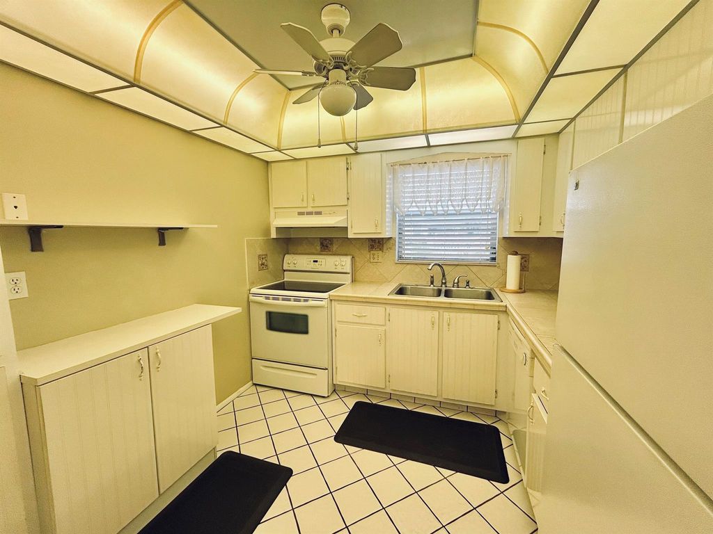 Photo of 2787 Dudley Drive W #G, West Palm Beach, FL 33415 (MLS # R11133354)