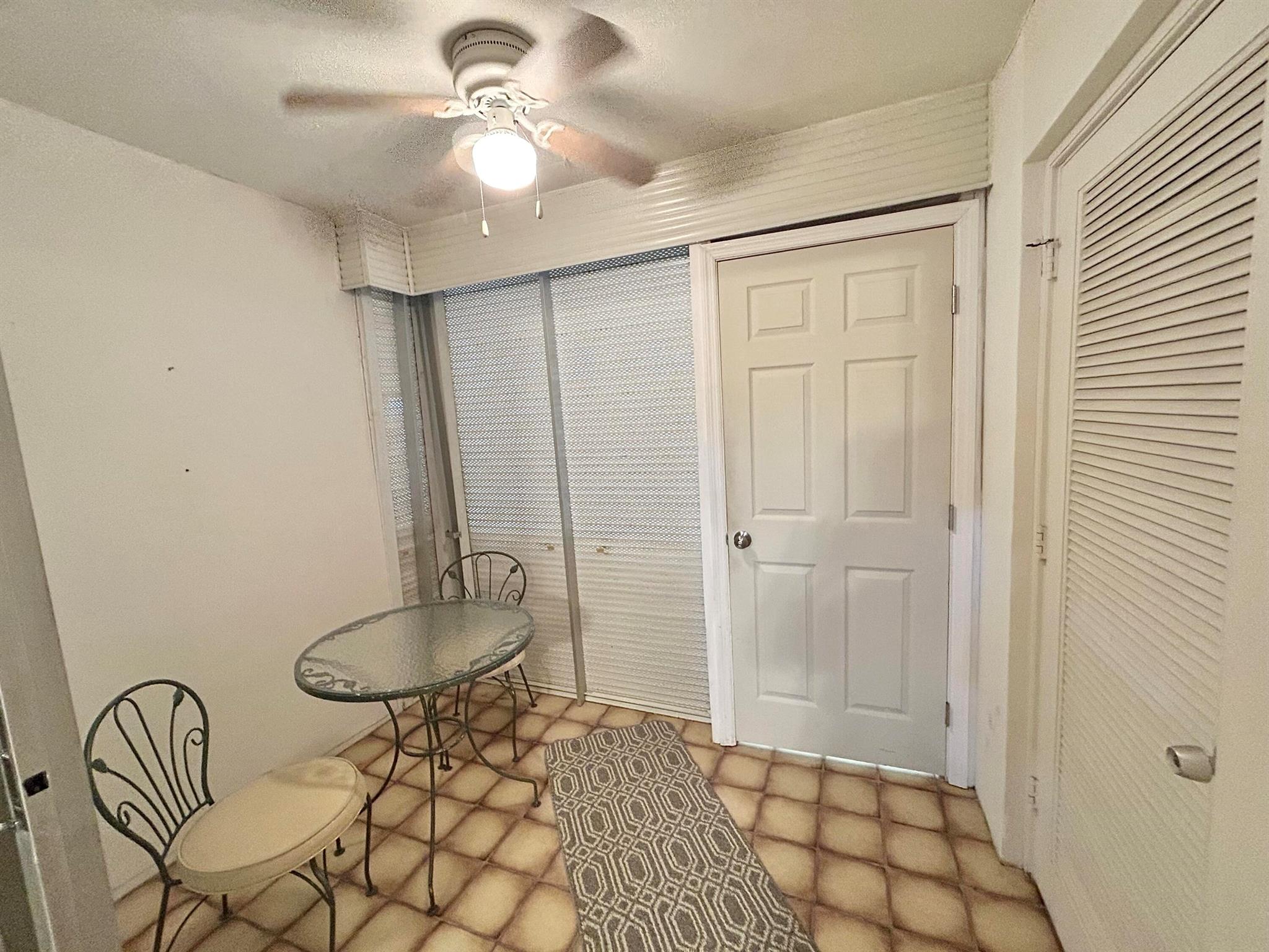 CRESTHAVEN VILLAS 28 COND - Residential