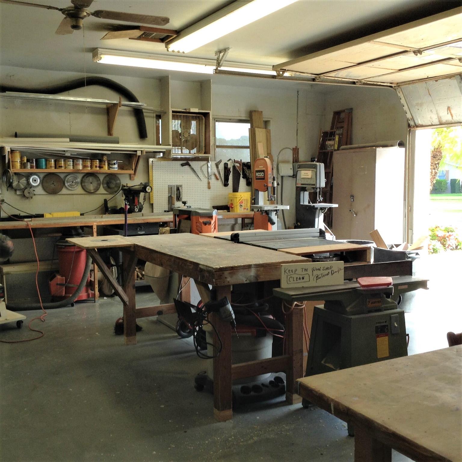 CRESTHAVEN VILLAS 28 COND - Residential