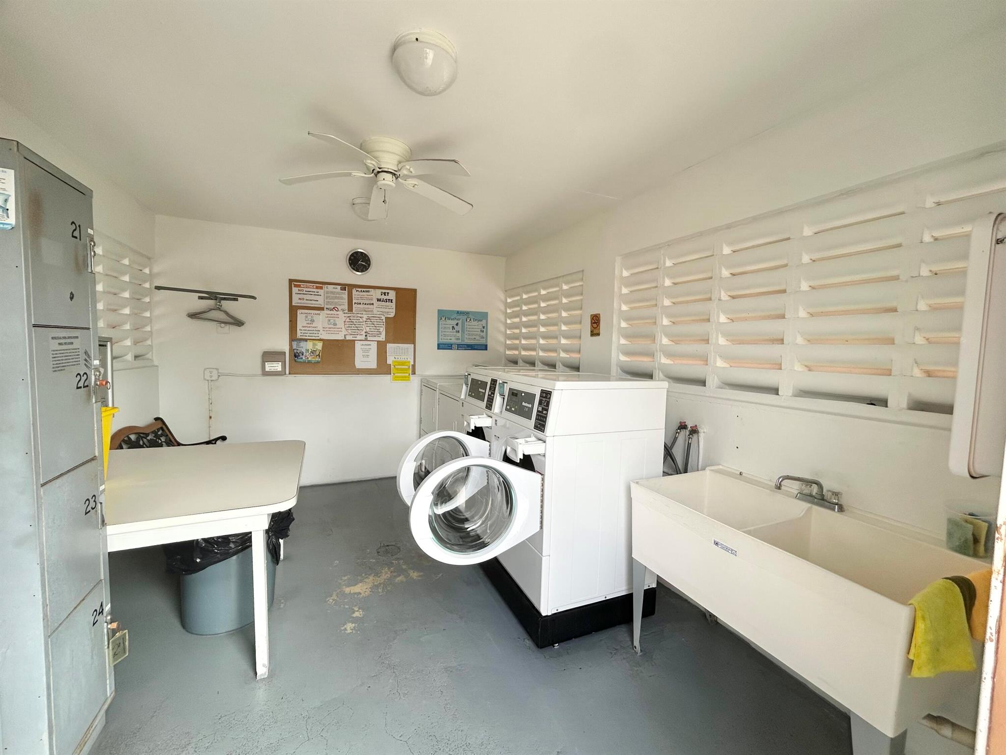 CRESTHAVEN VILLAS 28 COND - Residential