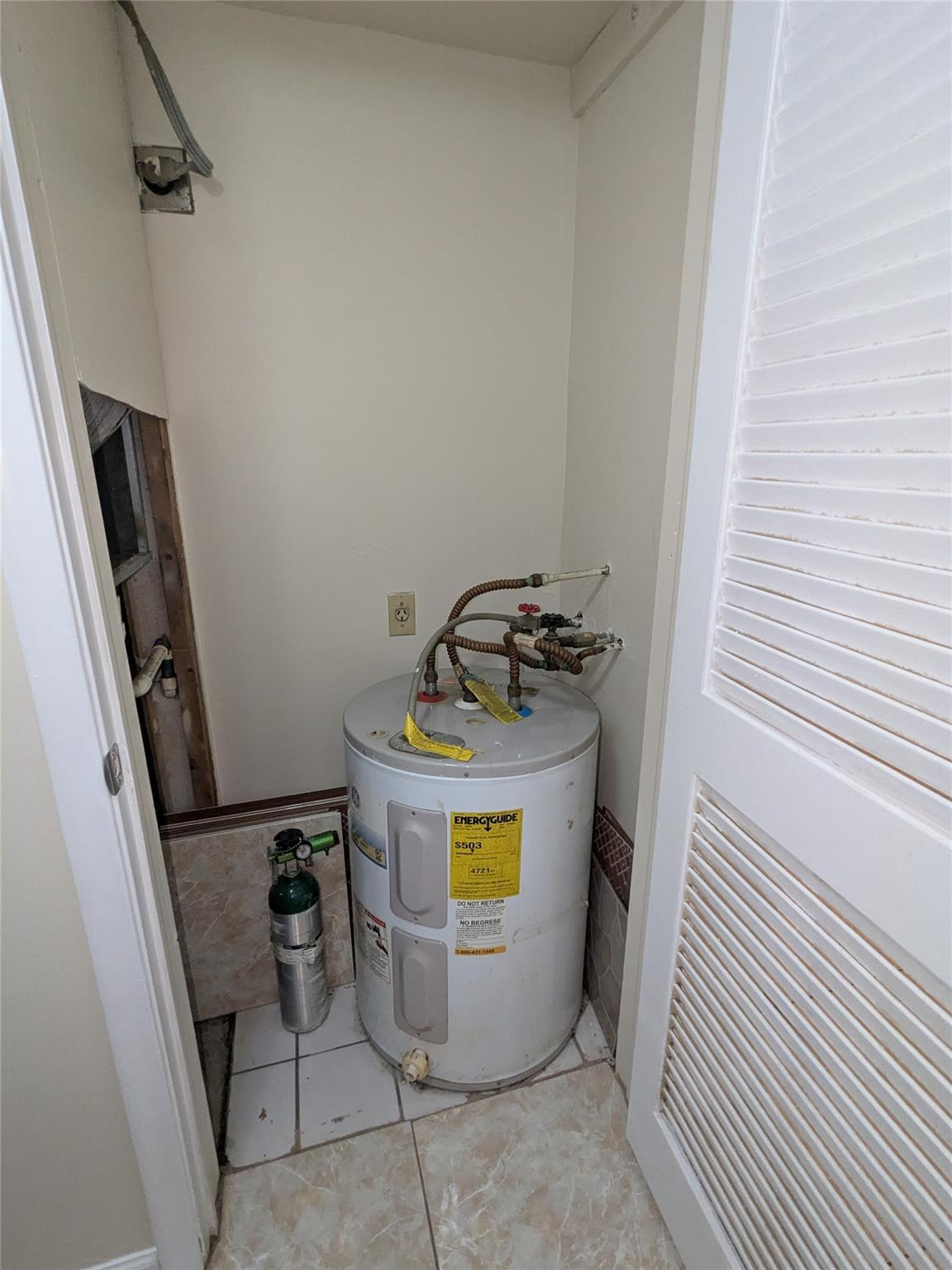 HOLLYBROOK GOLF & TENNIS - Residential Lease