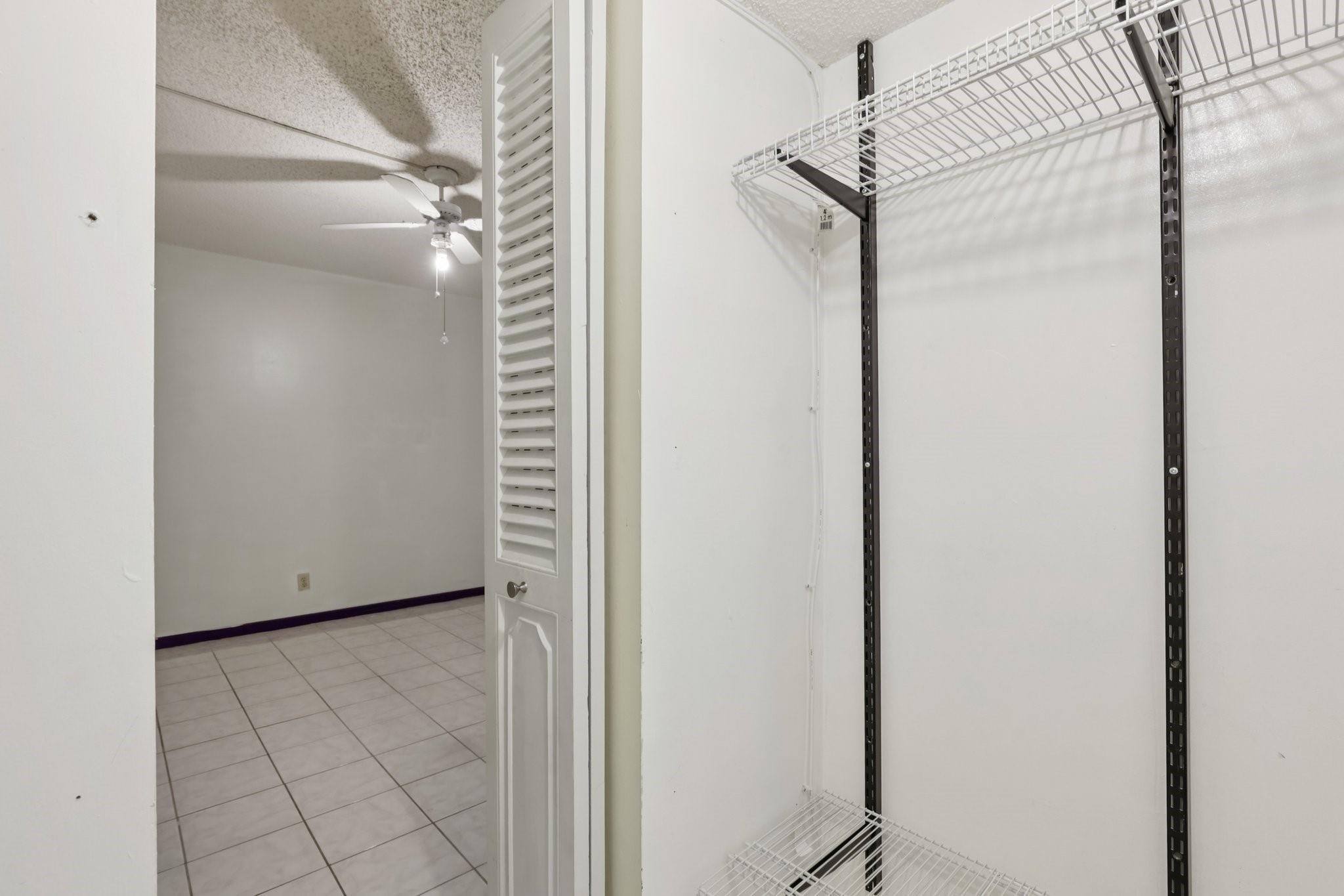 Meadowbrook Lakes - Residential