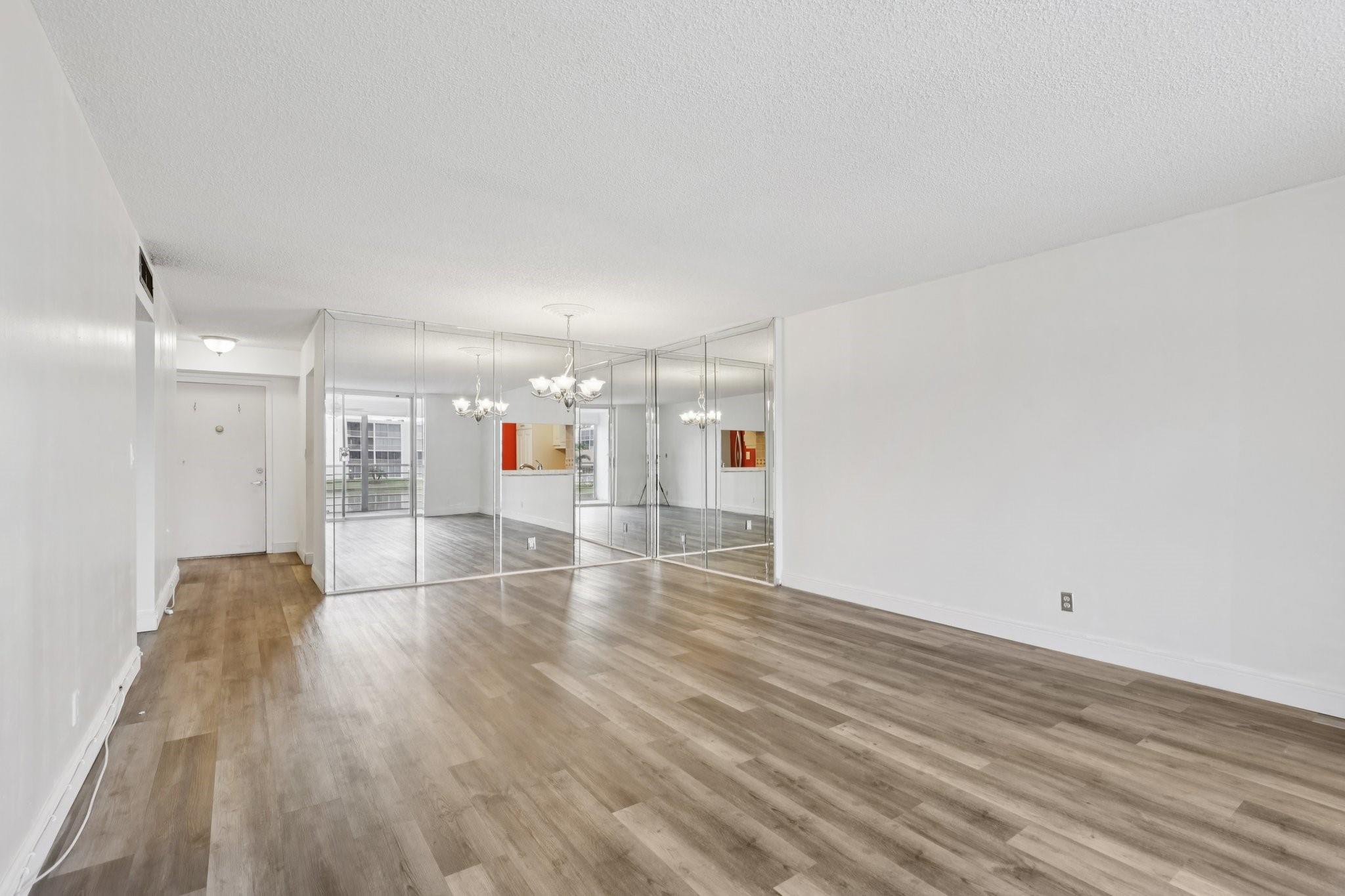 Meadowbrook Lakes - Residential