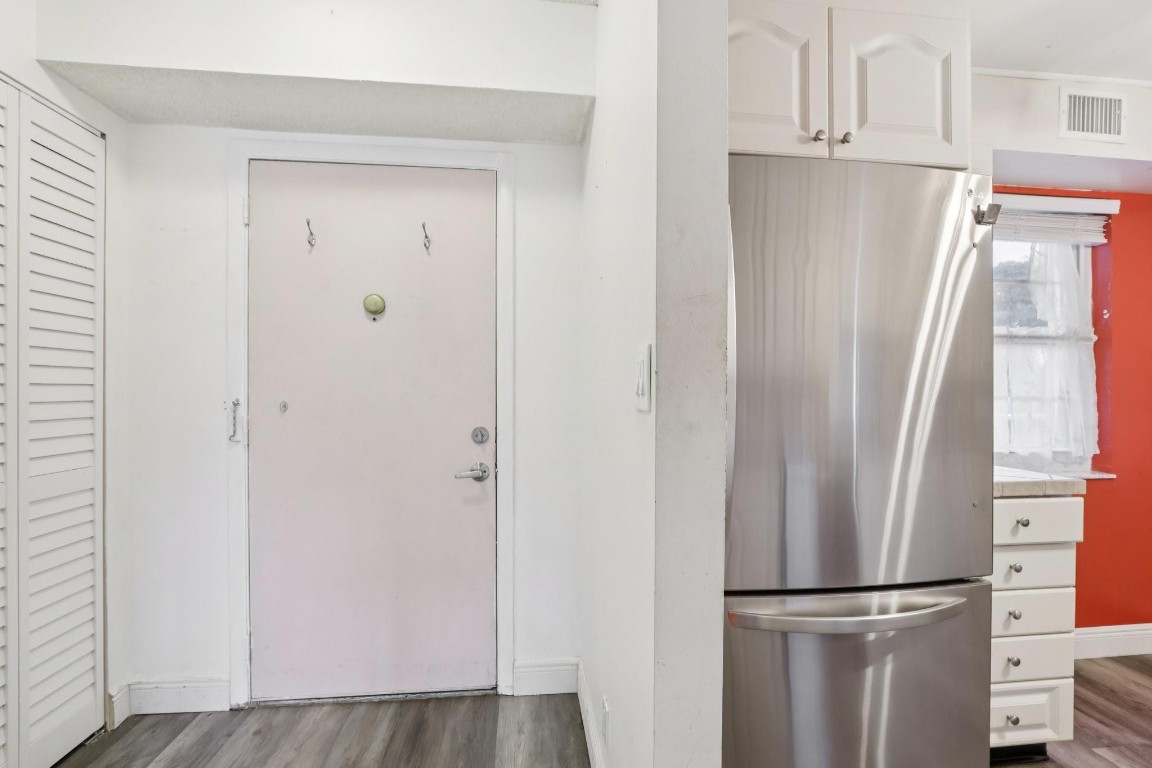 Meadowbrook Lakes - Residential