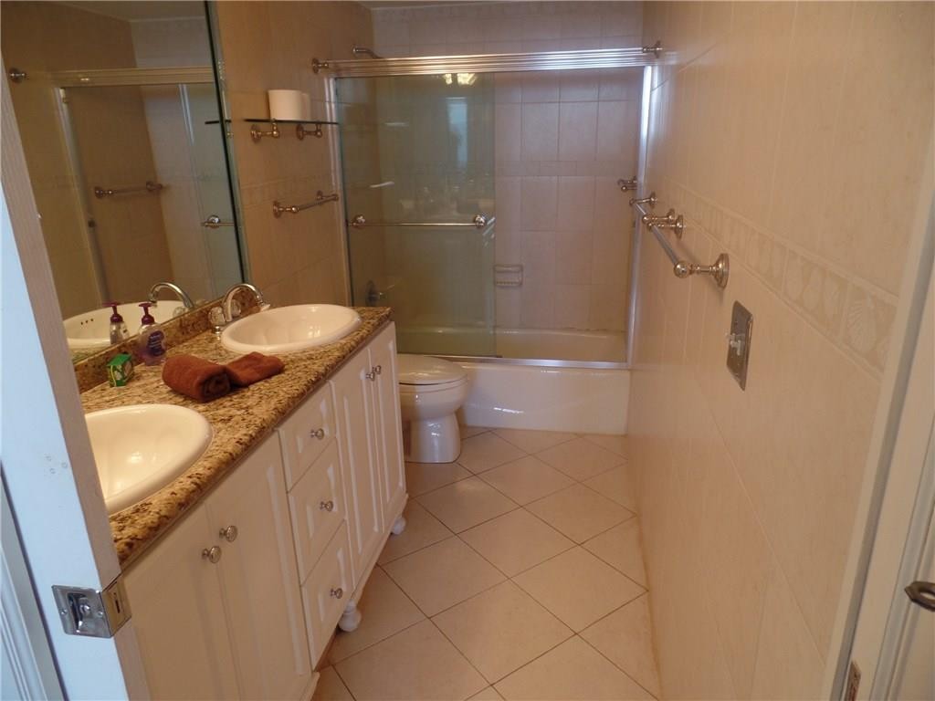 OCEAN MANOR - Residential