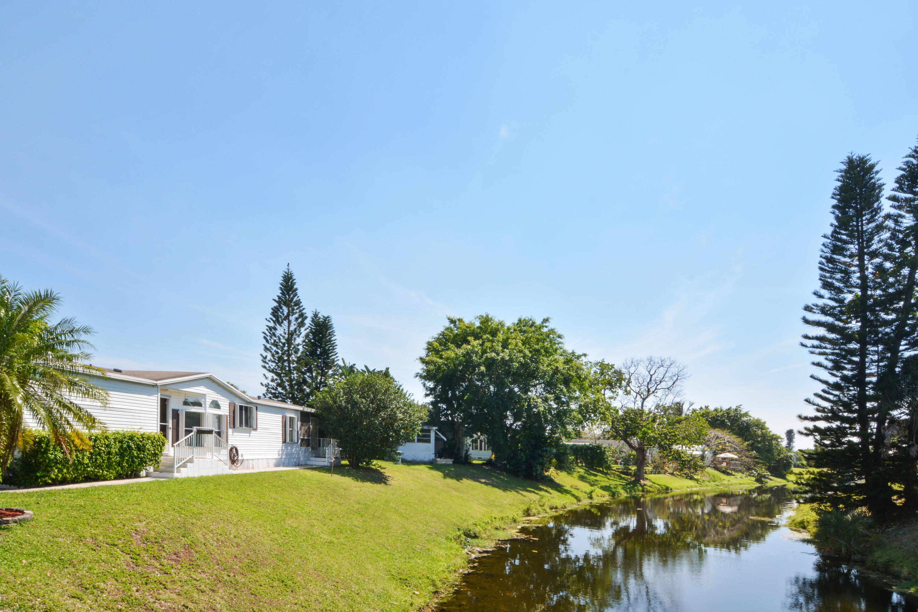 Sandalfoot Cove S - Residential