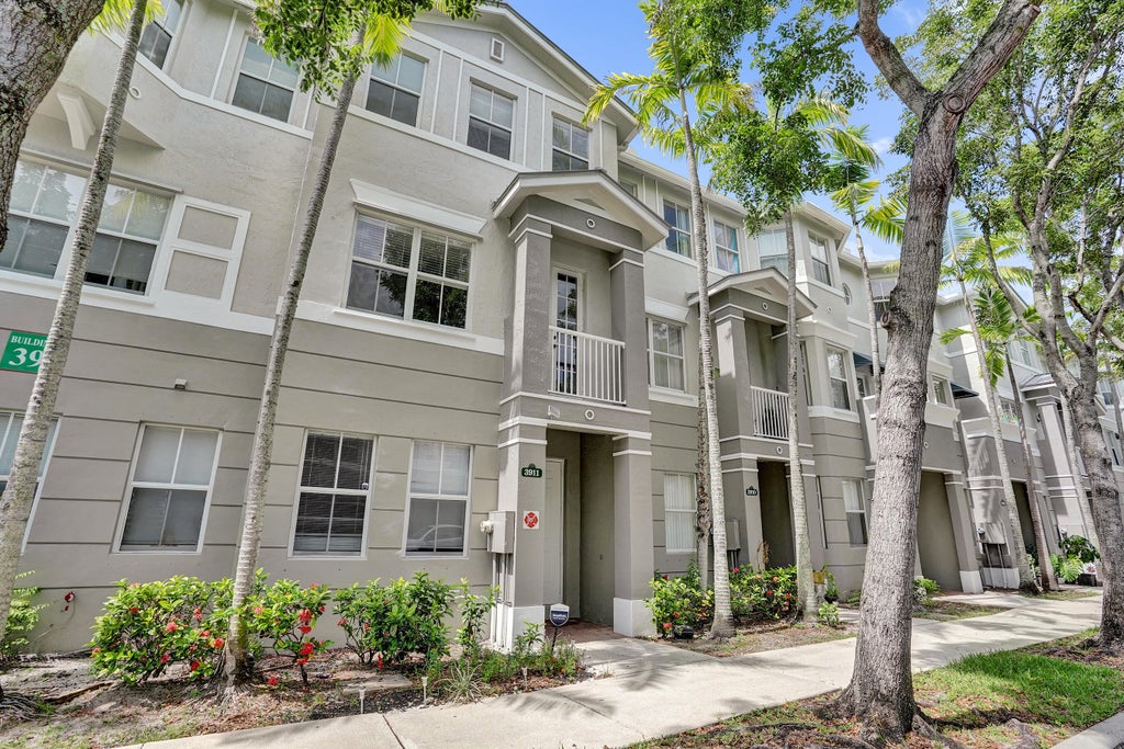 Photo of 3911 Shoma Drive, Royal Palm Beach, FL 33414 (MLS # B26062303)