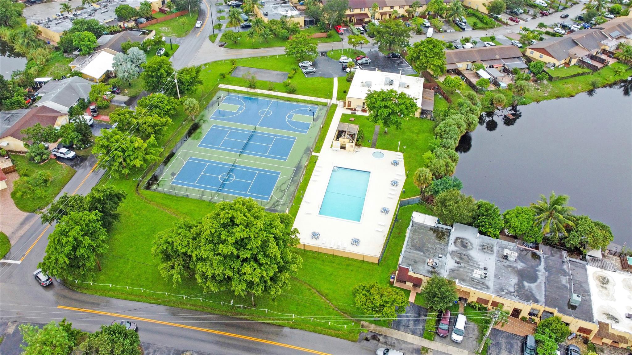 Lake Island - Residential
