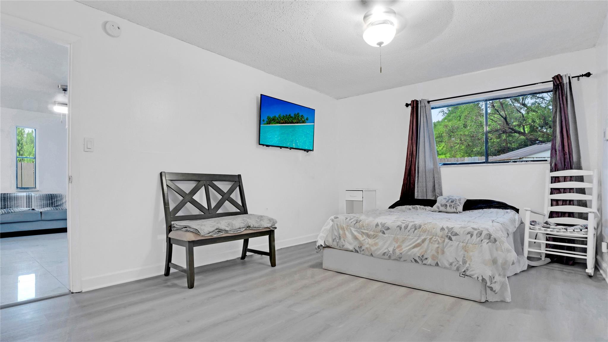 Lake Island - Residential