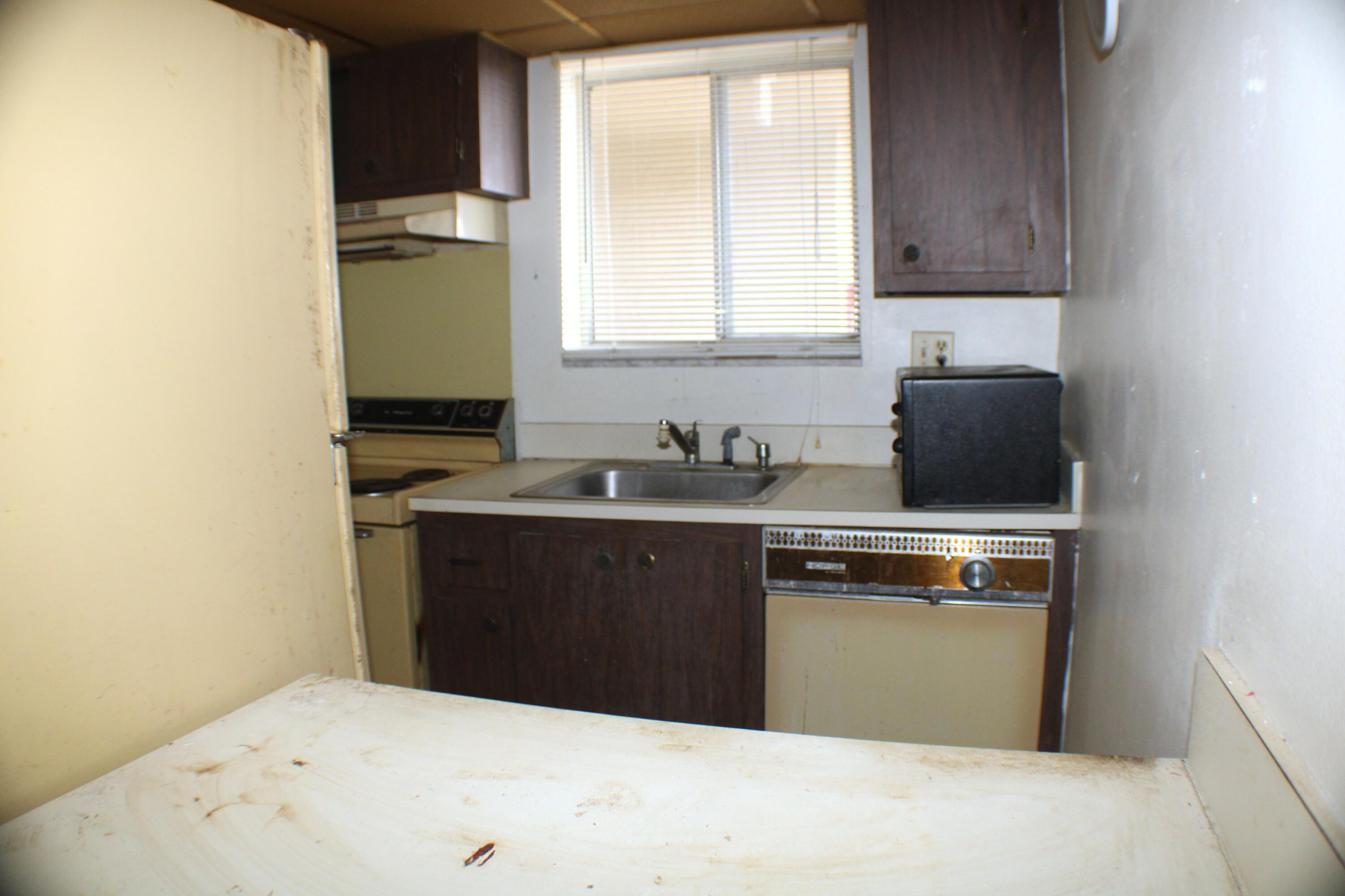 FOREST HILL GARDENS CONDO - Residential