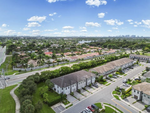 Tiny photo for 4488 Appleton Circle E, Oakland Park, FL 33309 (MLS # B26077311)