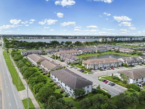 Tiny photo for 4488 Appleton Circle E, Oakland Park, FL 33309 (MLS # B26077311)