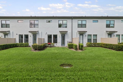 Tiny photo for 4488 Appleton Circle E, Oakland Park, FL 33309 (MLS # B26077311)