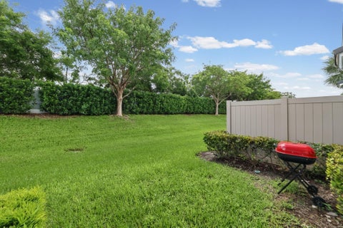 Tiny photo for 4488 Appleton Circle E, Oakland Park, FL 33309 (MLS # B26077311)