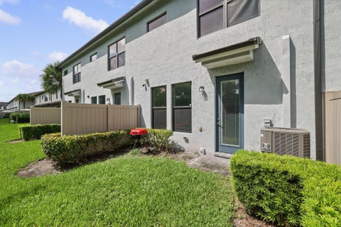 Tiny photo for 4488 Appleton Circle E, Oakland Park, FL 33309 (MLS # B26077311)