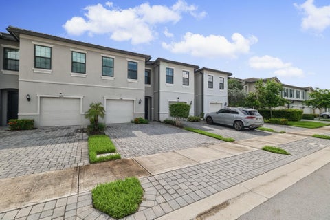 Tiny photo for 4488 Appleton Circle E, Oakland Park, FL 33309 (MLS # B26077311)