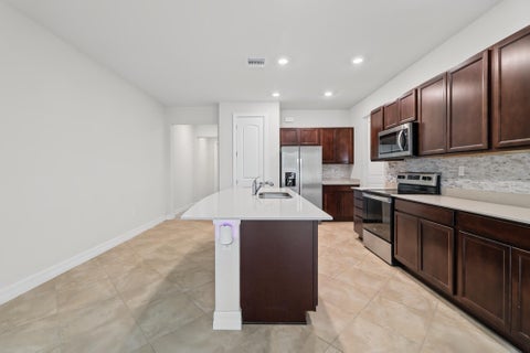 Tiny photo for 4488 Appleton Circle E, Oakland Park, FL 33309 (MLS # B26077311)