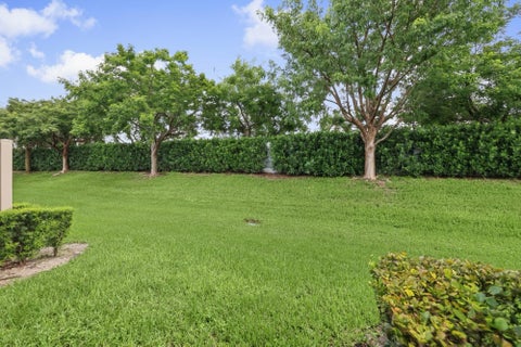 Tiny photo for 4488 Appleton Circle E, Oakland Park, FL 33309 (MLS # B26077311)