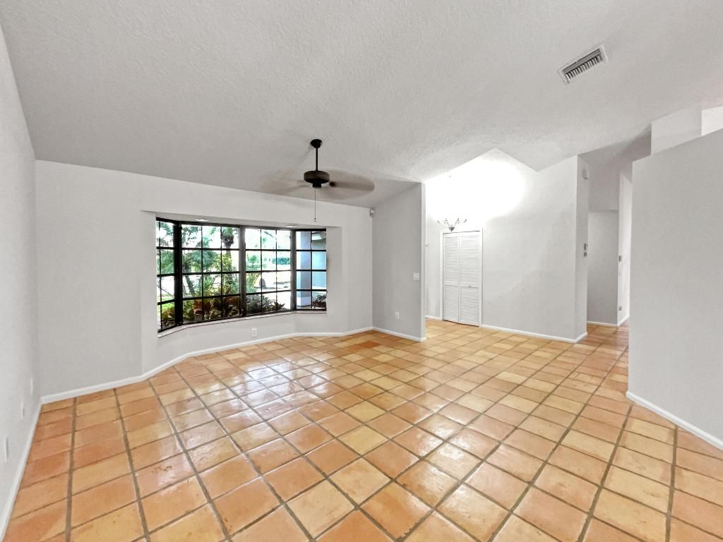 Photo of 19161 Shoreward Court, Jupiter, FL 33458 (MLS # R10943637)