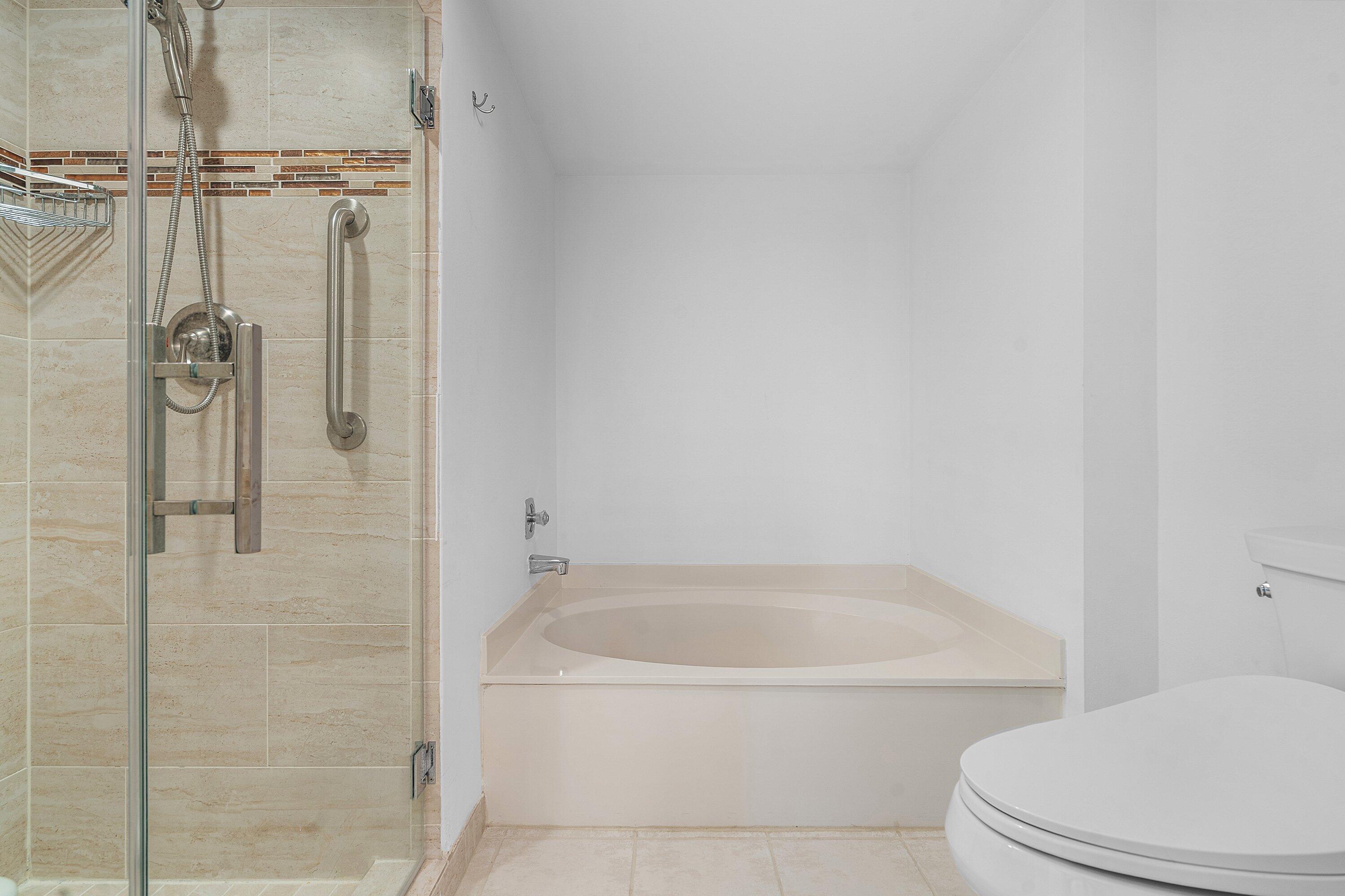 WESTGATE AT HUNTERS RUN CONDO - Residential