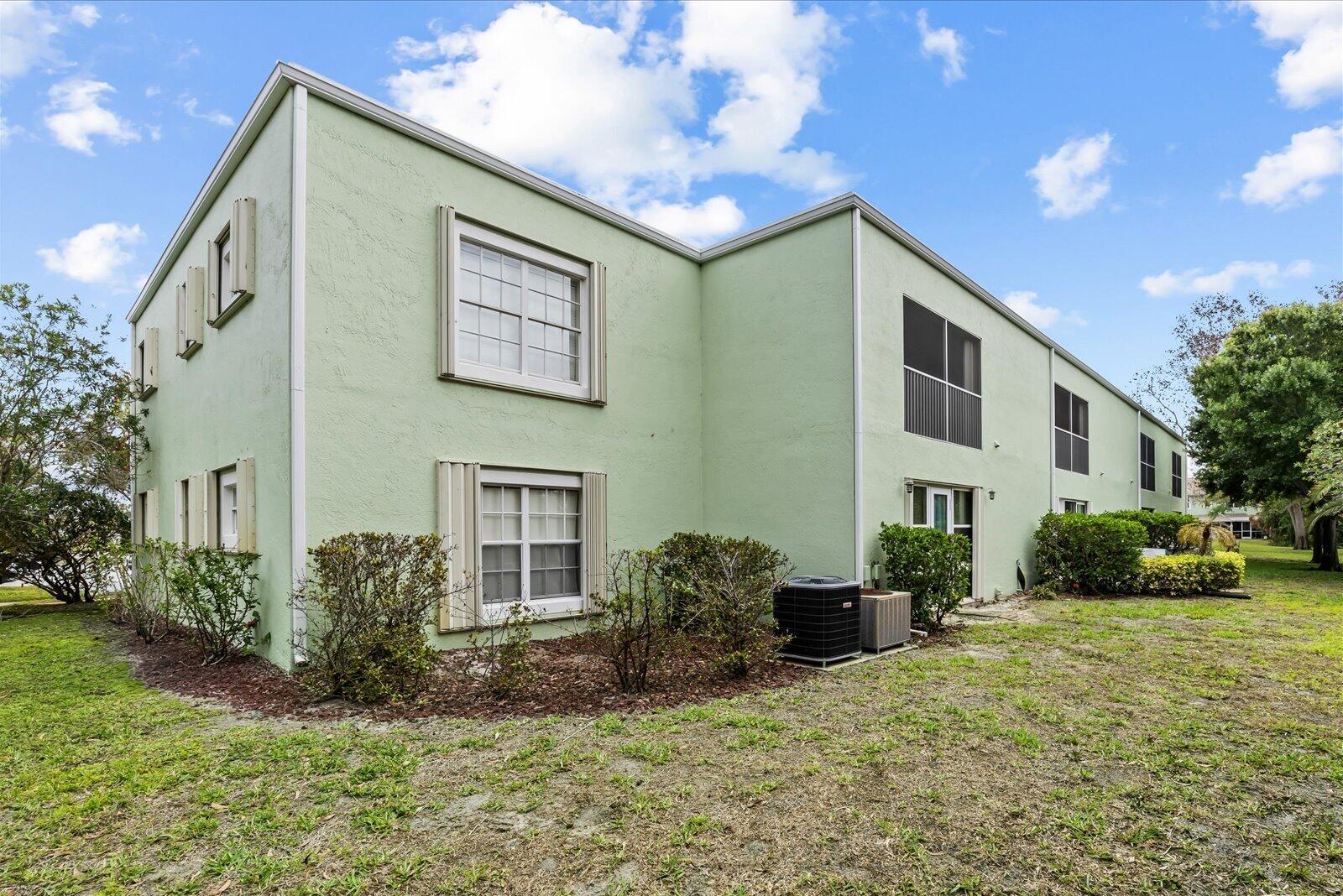 MEADOWS AT PORT ST LUCIE BUILDINGS L/M - Residential