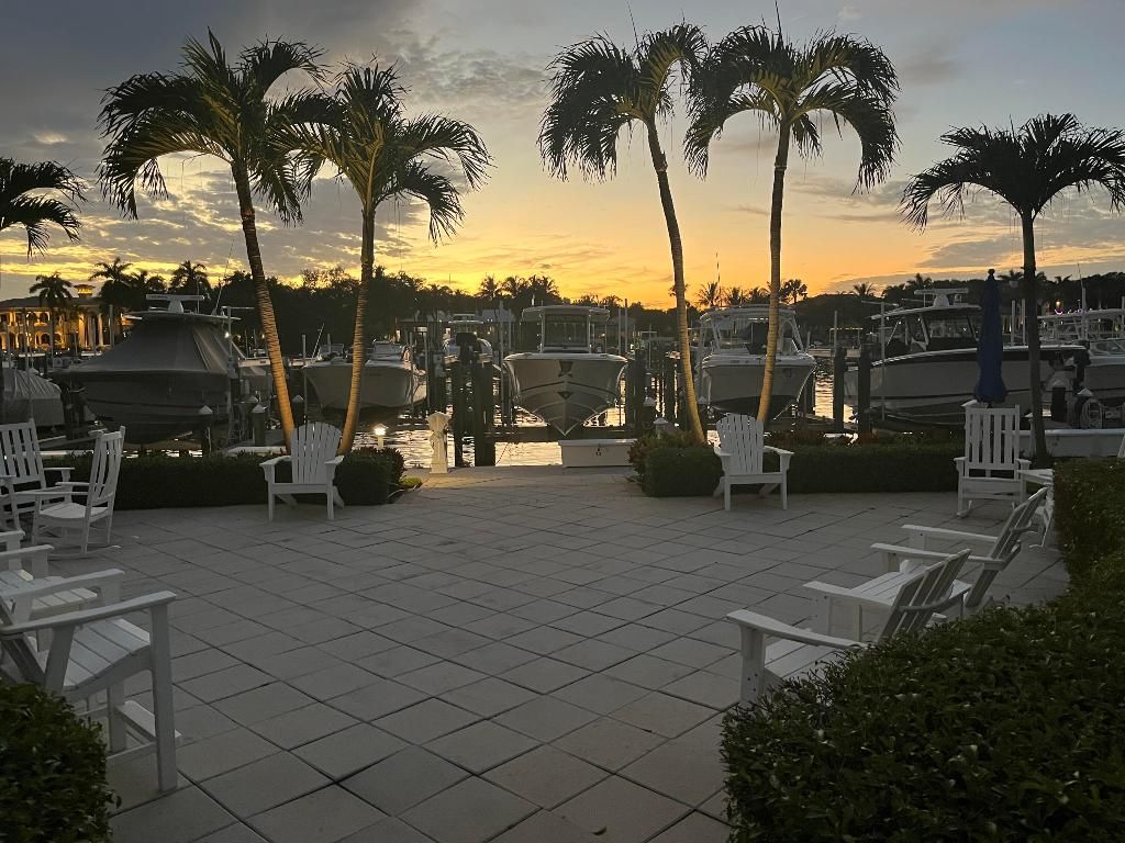 Photo of 925 Bay Colony Drive S, Juno Beach, FL 33408 (MLS # R11153140)