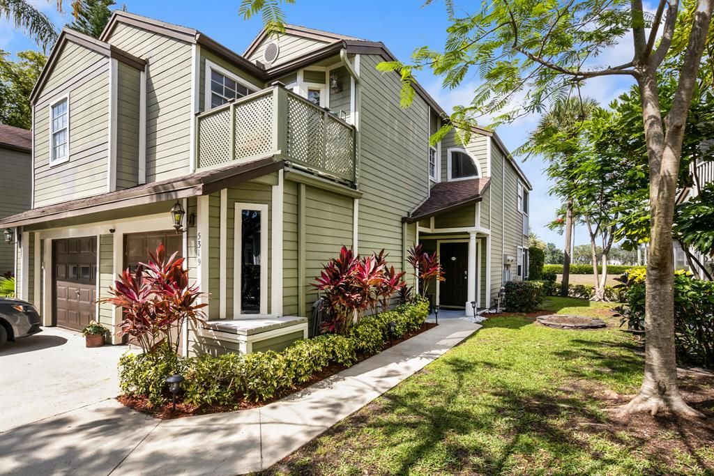 Photo of 5319 Buckhead Circle #1010, Boca Raton, FL 33486 (MLS # R10720170)