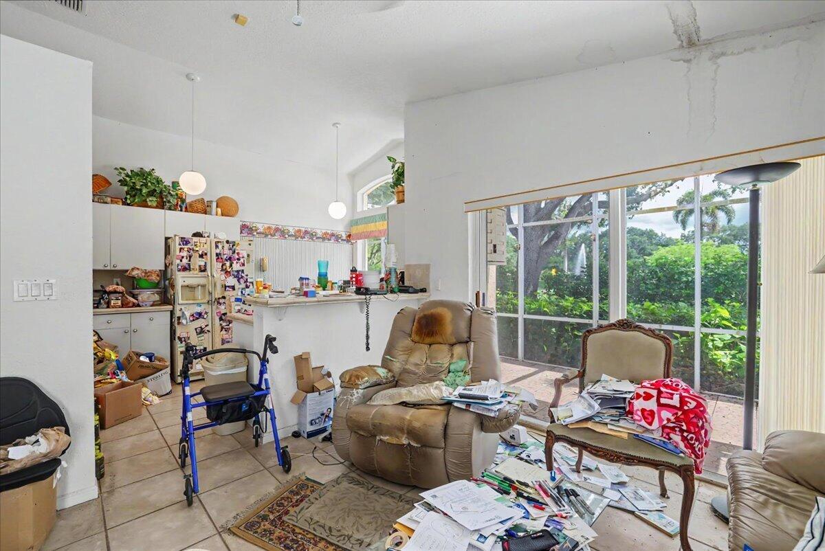 5421 NW 50th Court