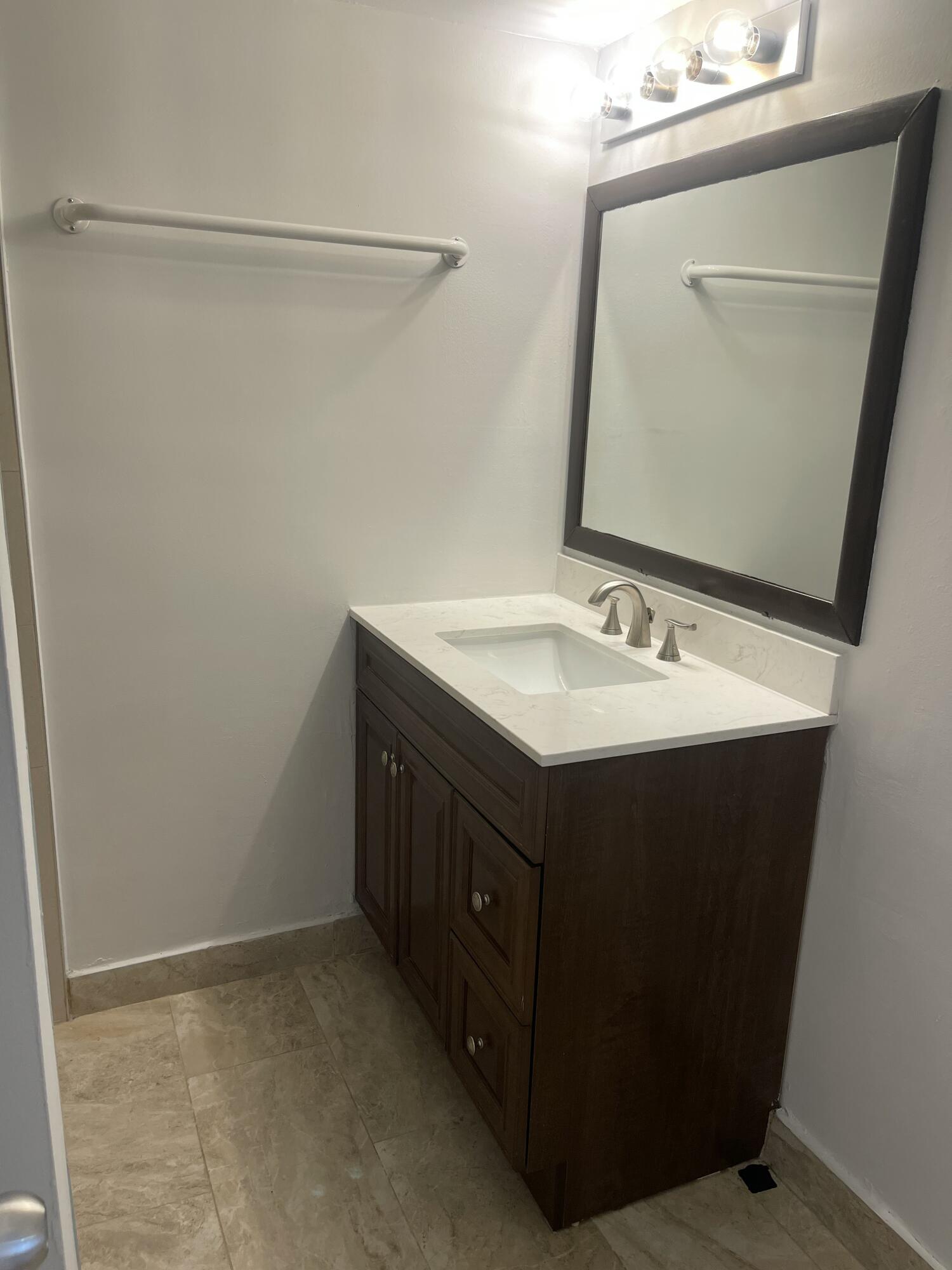 COUNTRY PINES CONDO - Residential Lease