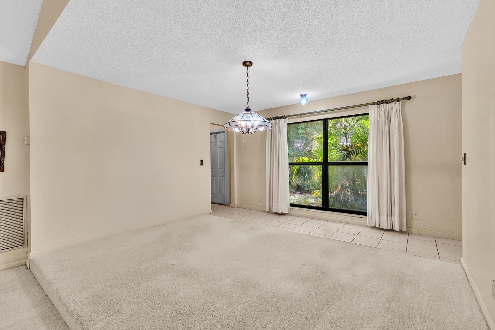 SHADOW WOOD - Residential