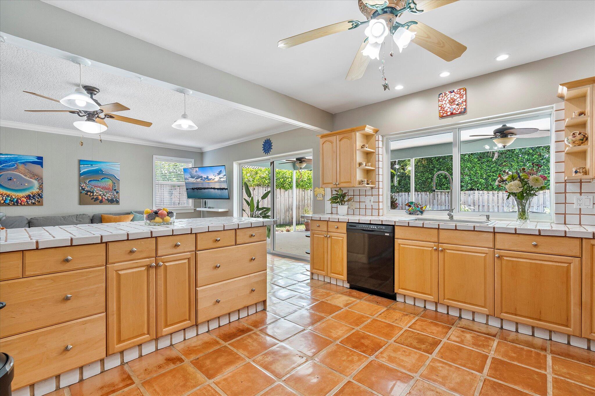 EMERALD HILLS - Residential