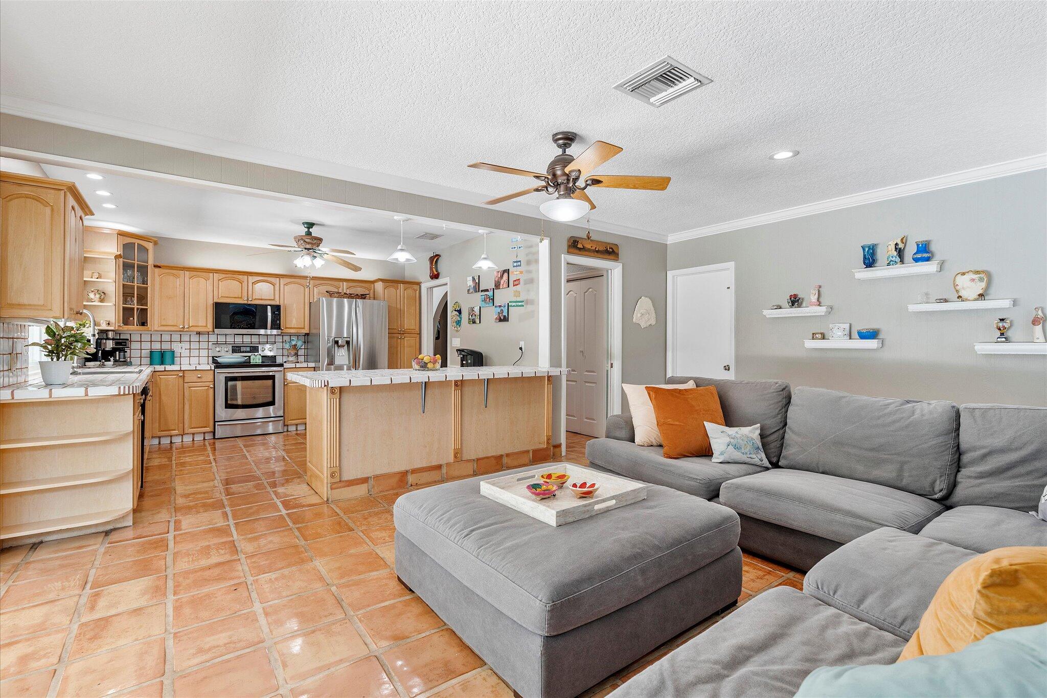 EMERALD HILLS - Residential