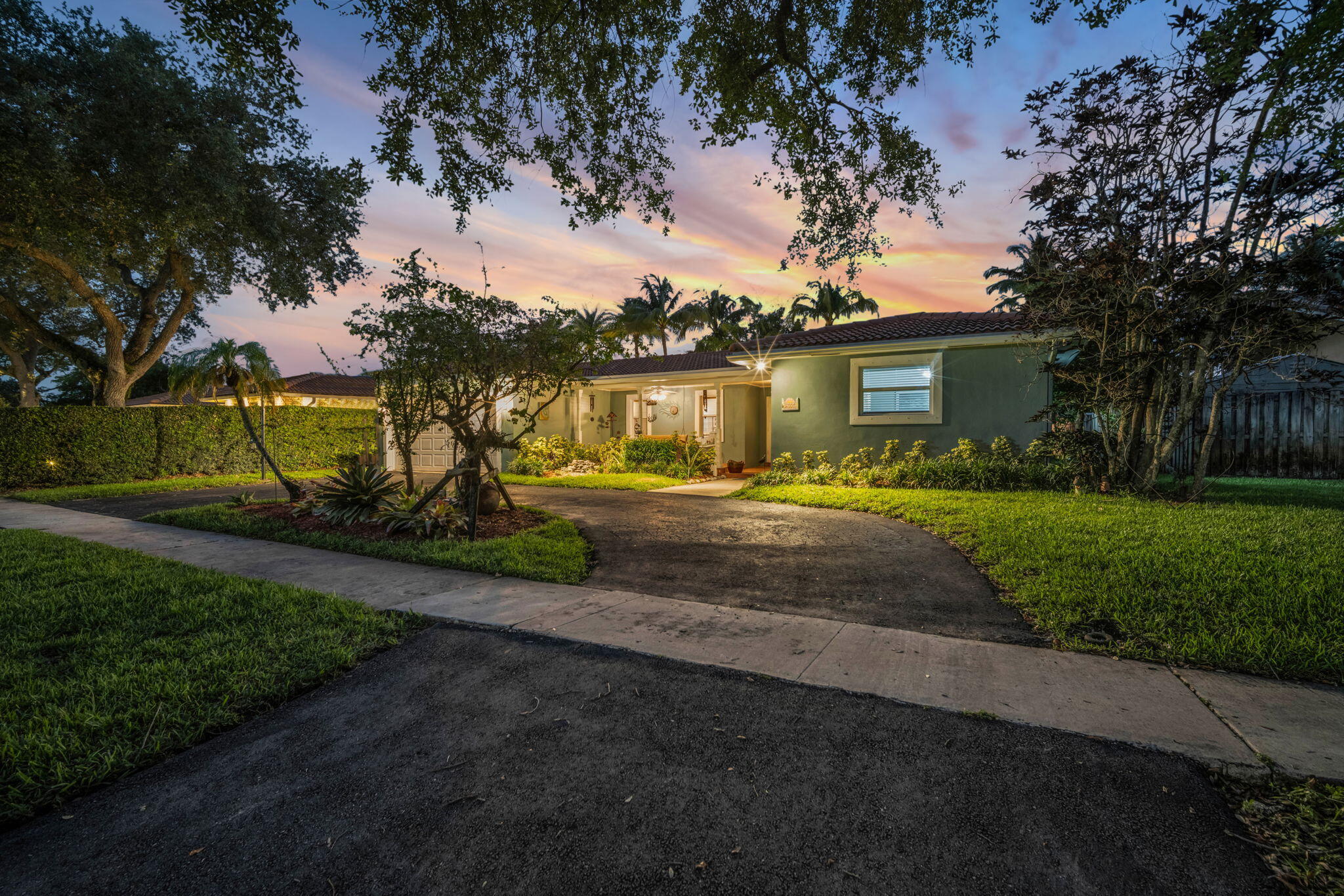 EMERALD HILLS - Residential