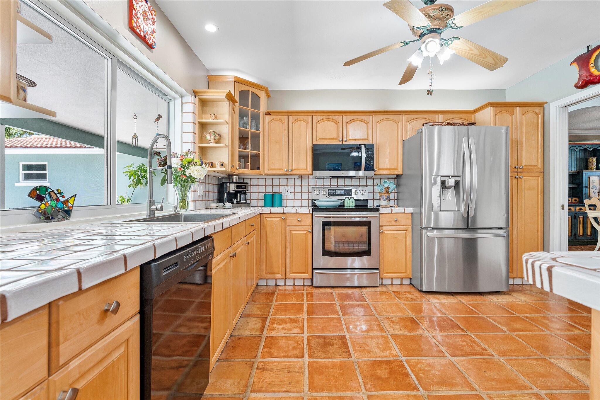 EMERALD HILLS - Residential